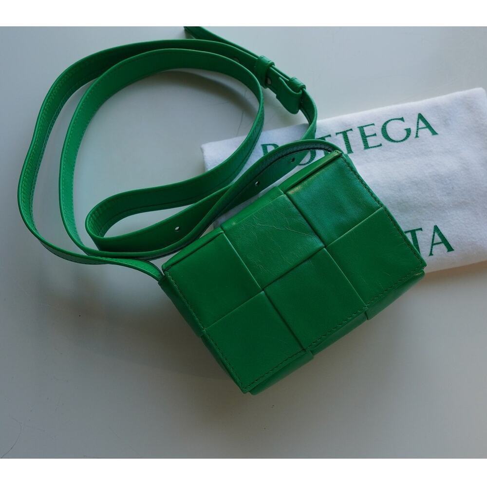 Bottega Veneta Cassette Crossbody Bag Maxi Intrecciato Leather Mini (Green) - Picture 14 of 14